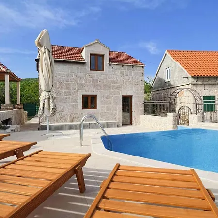 Stone House In Makarska With Pool & Mountain View *