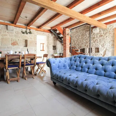 Stone House In Makarska With Pool & Mountain View *